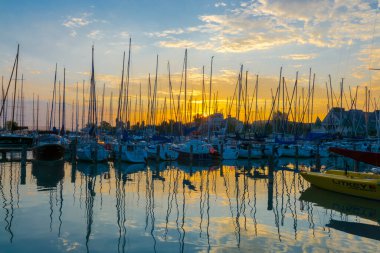 Balatonkenese Limanı Yazın en güneşli zamanında