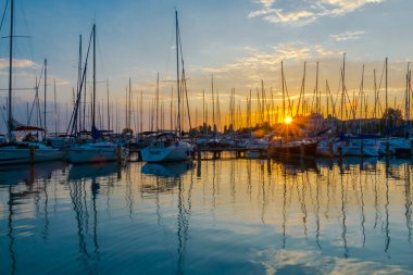 Balatonkenese Limanı Yazın en güneşli zamanında
