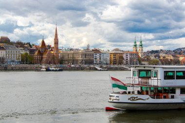 Macaristan 'ın başkenti Budapeşte' deki Tuna Nehri