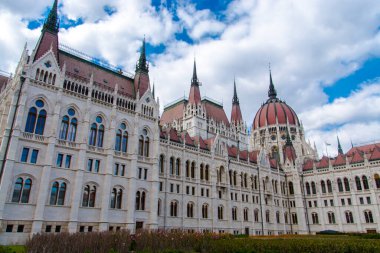 Budapeşte 'nin merkezindeki Macar Parlamentosu