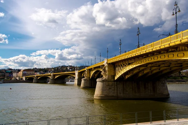 stock image The Elizabeth (Erzsebet) Bridge in the centre of Budapest