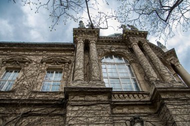 Macaristan, Budapeşte 'deki Macar Tarım Müzesi' nin Pencereleri