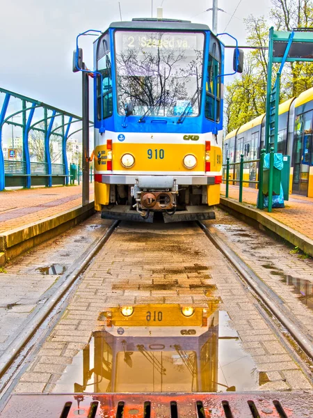 Vieux Tramway Dans Ville Szeged Son Miroir — Photo