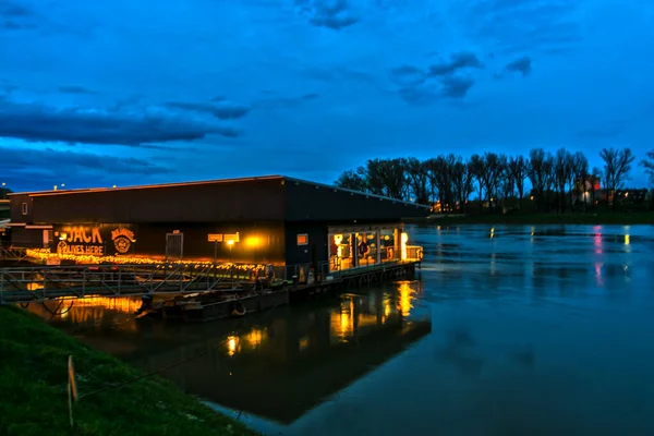 Szeged Hungary March 2023 Restaurant Boat River Tisza Szeged Night — Stock Photo, Image