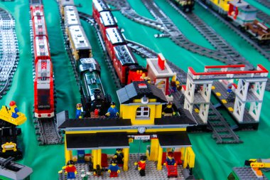 SZEGED, HUNGARY - Nisan 02. 2023: Szeged 'de Ticaret Odası' nda LEGO sergisi