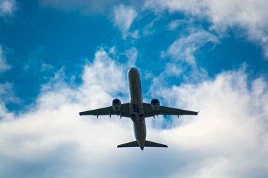 BUDAPEST, HUNGARY - 29 NİSAN. 2023: LOT Havayollarının A-320 Airbus 'u