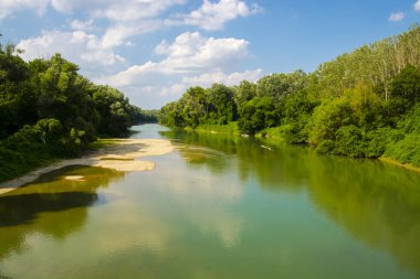 Racalmas 'taki Tuna Nehri' nin durgun suları
