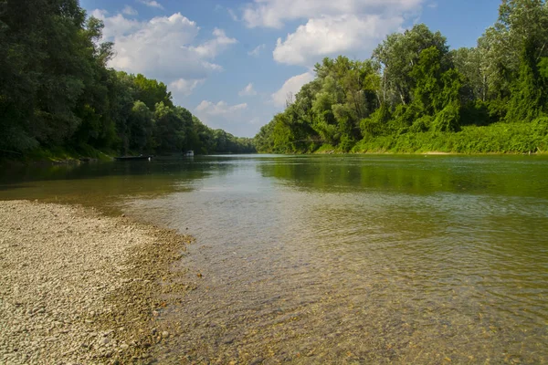 Racalmas 'taki Tuna Nehri' nin durgun suları