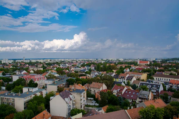 Su kulesinden Szeged şehrinin görüntüsü