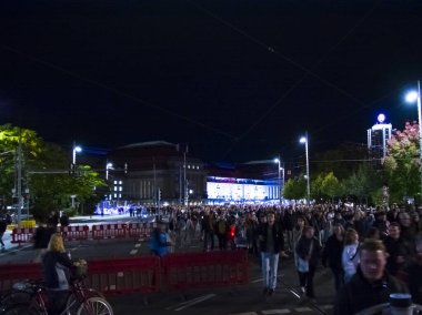LEIPZIG, ALMANY - 09 Ekim 2024 Leipzig 'deki barışçıl devrimin 35. yıldönümü