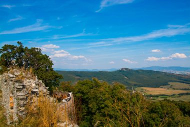 Slovakya 'daki dağdaki Spor Salonları Kalesi' nden manzara