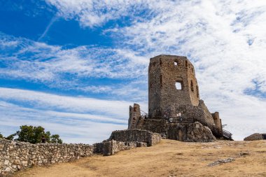 Macaristan Csesznek kalesi
