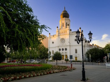 KECSKEmet, HUNGARY - 6 HAZİRAN. 2024: Kecskemet şehrinde Bilim ve Sanat Evi