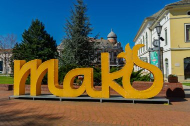 MAKO, HUNGARY - 17 Mart. 2024: Mako 'nun merkezinde şehir metni