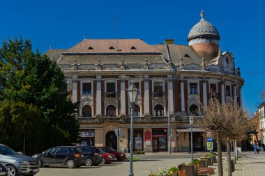 MAKO, HUNGARY - 17 Mart. 2024: Mako 'nun merkezindeki eski bina