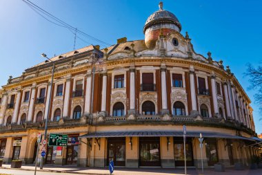 MAKO, HUNGARY - 17 Mart. 2024: Mako 'nun merkezindeki eski bina