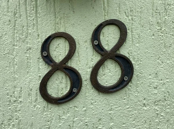 Numéro Maison Métallique Sur Mur — Photo