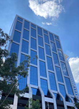 Brezilya 'nın Sao Paulo şehrinde modern bir şirket binası.