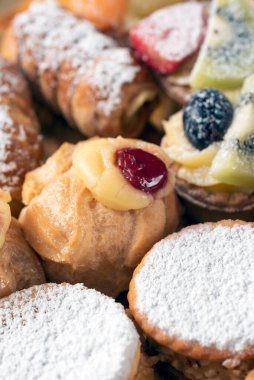 San Giuseppe 'nin nefis zeppola' sı, geleneksel Napoli tatlısı, İtalyan yemeği.