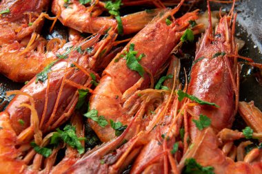 Konyaklı karides, İtalyan mutfağı.