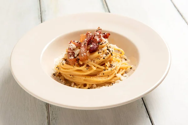 Dish Delicious Bucatini Alla Carbonara Traditional Italian Recipe Pasta Egg — Stock Photo, Image