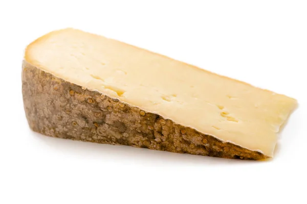 意大利传统的高山奶酪加牛奶 意大利食品 典型的奥罗比奶酪片 — 图库照片