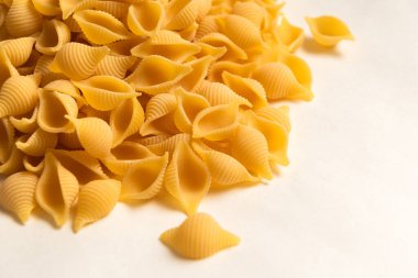 Çiğ İtalyan makarnası, yakın çekim.