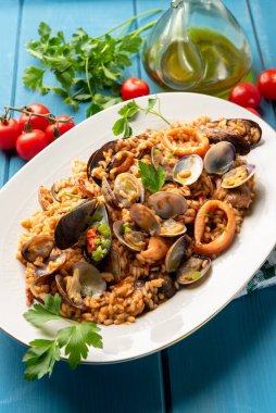 İtalyan pilavı alla pescatora, yakın plan.