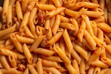 Klasik makarna al ragu di manzo, Pasta Italiana