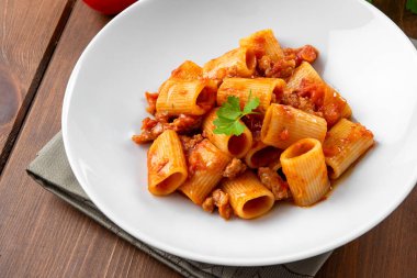 Domuz soslu lezzetli makarna, İtalyan yemeği, Avrupa mutfağı.