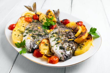 Sebzeli kaymak balığı yakın plan 