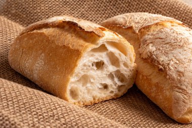 Lezzetli taze buğday ekmeğine yakın çekim