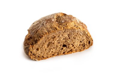 Beyaz arkaplanda izole edilmiş taze ekmek 