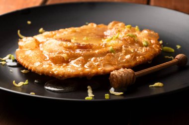 Tabakta lezzetli sebada, yakın çekim.