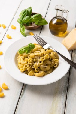 Lezzetli genovese makarnası, yakın çekim. Yiyecek. 