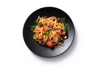 Midye soslu lezzetli linguin tabağı, İtalyan makarnası, Akdeniz tarifi. 