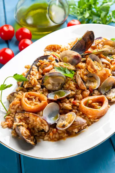 İtalyan deniz ürünleri pilavı, Akdeniz tarifi.