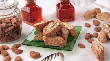 Badem cantucci - geleneksel İtalyan hamur işi ürünü - yakın plan
