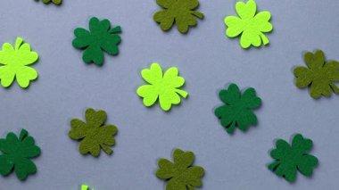 Yeşil keçeli yonca yığını - yakın plan