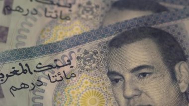 Kazablanka, Fas - 20 Aralık 2022 Fas para dokusu. 200 Dirhams fatura kağıdı. Döndürme yakın çekimi