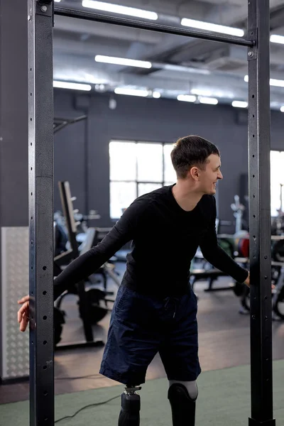 Young Awesome Man Having Fun Gym Smiling Man Gets Pleasure — Stock Photo, Image