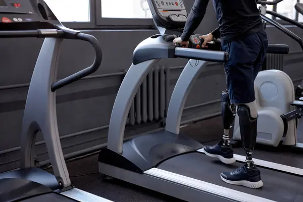 Artificial Legs Running Treadmill Cropped Side View Shot Mental Health — Stock Photo, Image