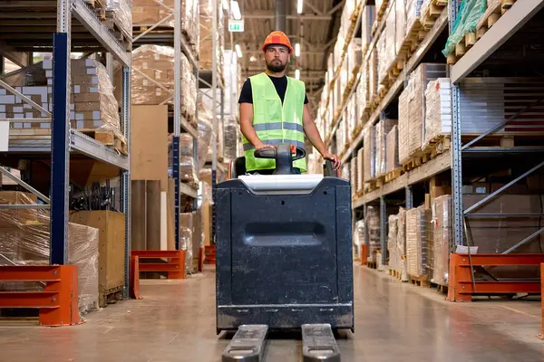 Motorista Empilhadeira Armazém Transporte Mercadorias Armazém Entrega Industrial Embarque Masculino — Fotografia de Stock