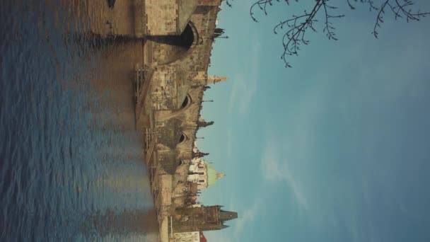 Landschap Met Vltava Rivier Praag Tsjechië Avond — Stockvideo