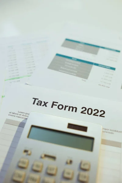 Formulario Impuestos 2022 Calculadora Escritorio —  Fotos de Stock