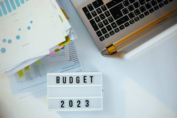 Presupuesto Tiempo Impuestos Documentos Portátil Mesa — Foto de Stock