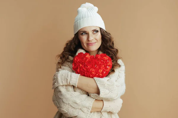 Hola Invierno Mujer Elegante Feliz Suéter Beige Mitones Sombrero Contra — Foto de Stock