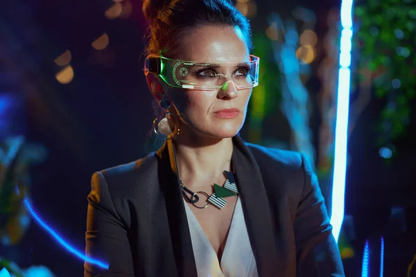 Trendy Female Futuristic Goggles Metaverse — Foto de Stock
