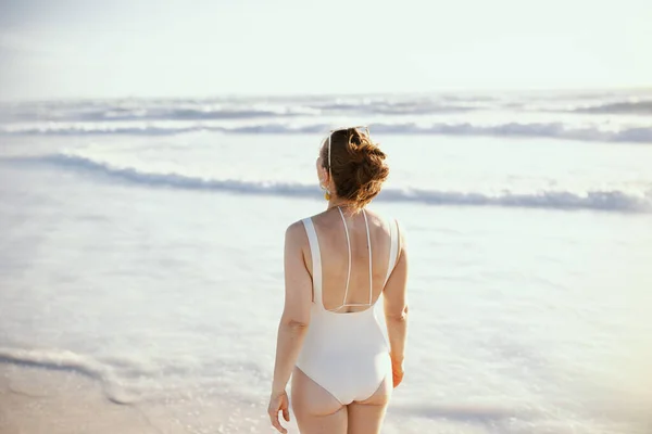Seen Stylish Female White Swimsuit Beach Relaxing — Foto Stock