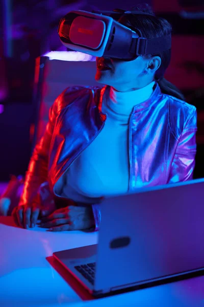 Neon Metaverse Futuristic Concept Stylish Years Old Woman Virtual Reality — Fotografia de Stock